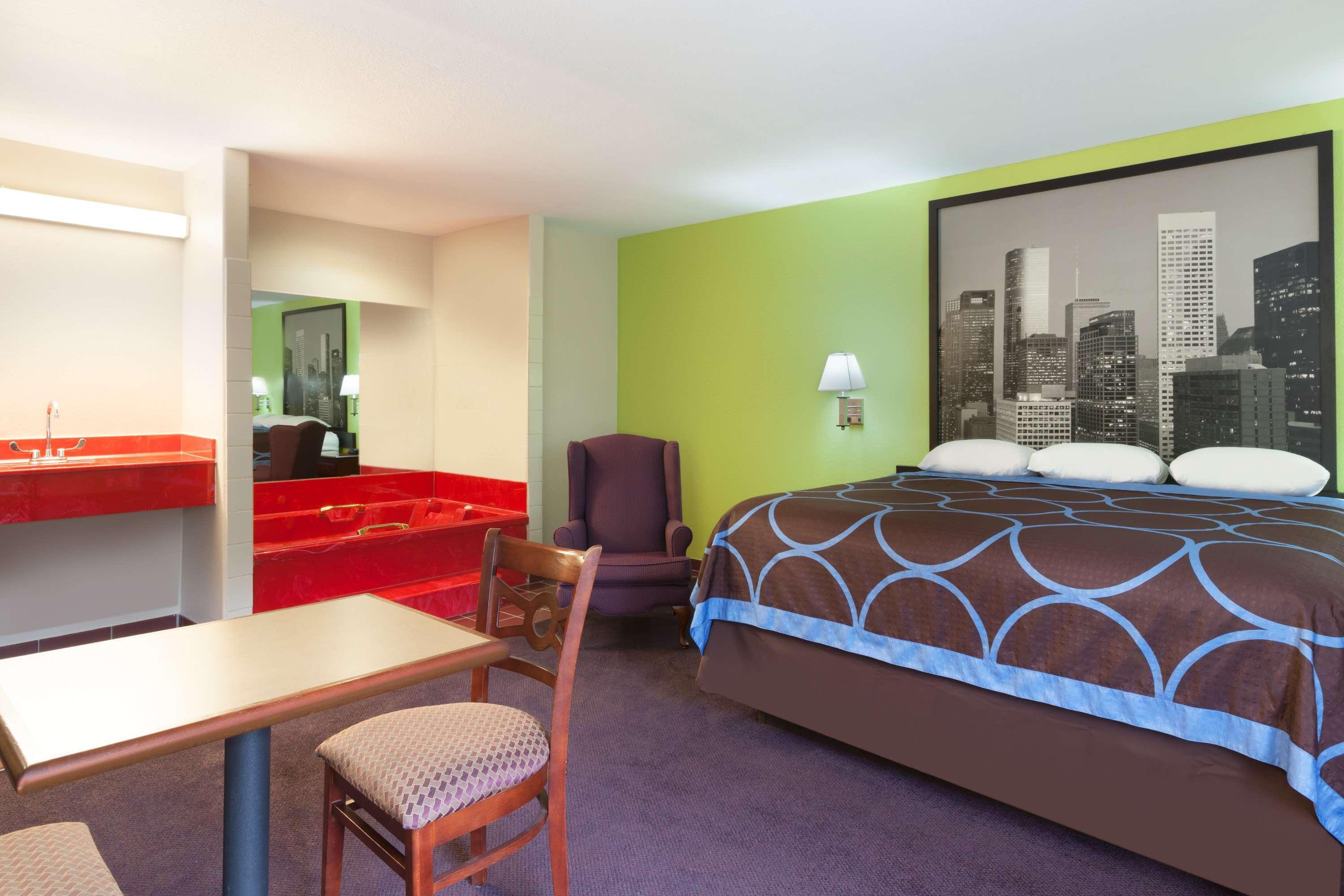 Super 8 By Wyndham Huntsville Esterno foto